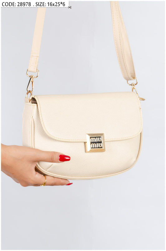 شنطة ماركة miu miu
