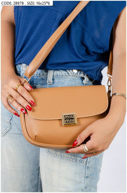 شنطة ماركة miu miu