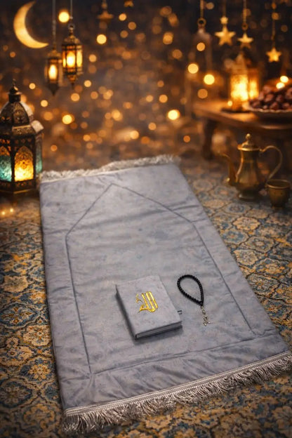 طقم سجادة ومصحف