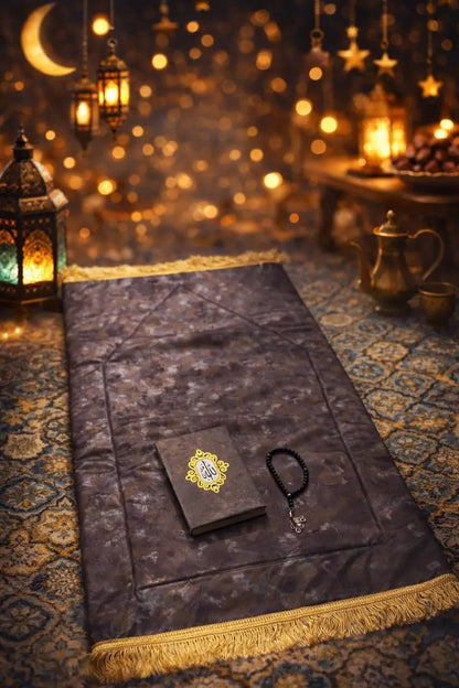 طقم سجادة ومصحف