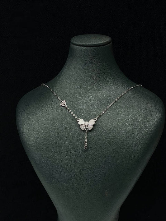 سلسلة فضة شيك