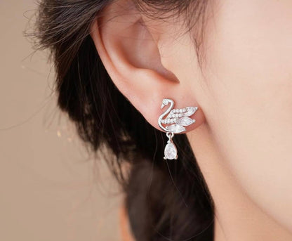 حلق Swarovski
