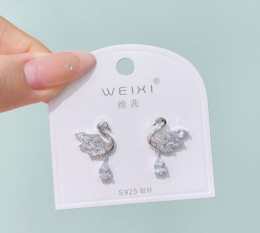 حلق Swarovski