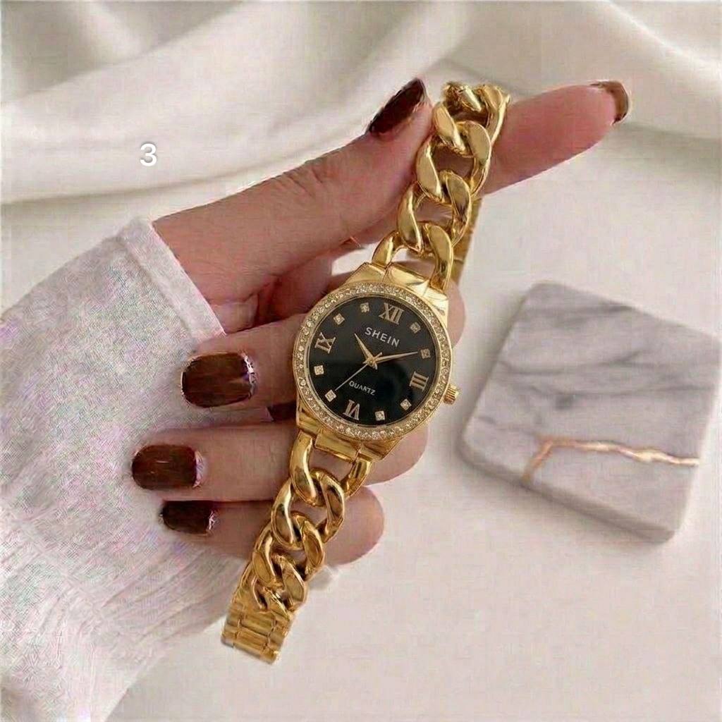 ساعة انيقة