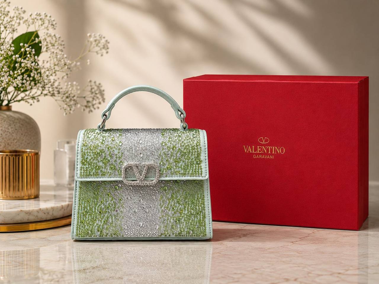 شنطة Valentino
