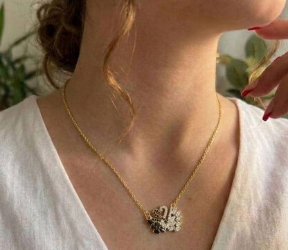 سلسلة Swan Love أسود
